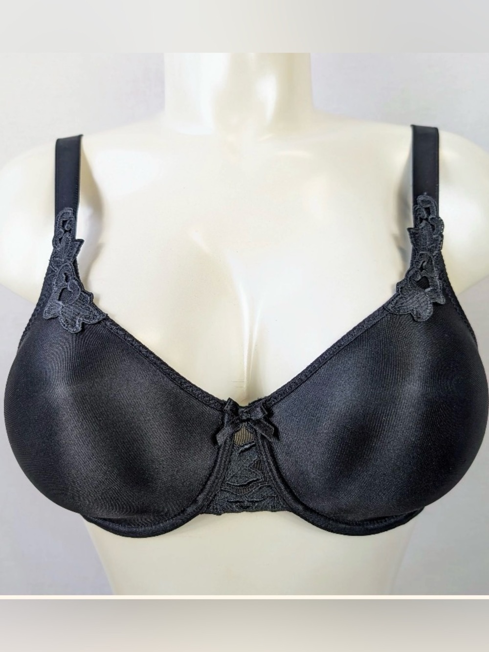 Chantelle Hedona Minimiser Black Smooth Full-Coverage Underwire Bra Size 34G